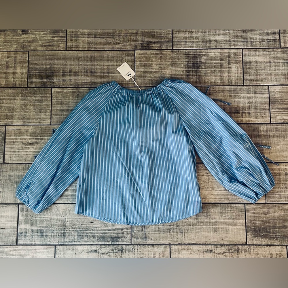 Free Assembly Gathered Neck Cotton Top w/ Long Tie Sleeves Large NWT - Picture 7 of 10